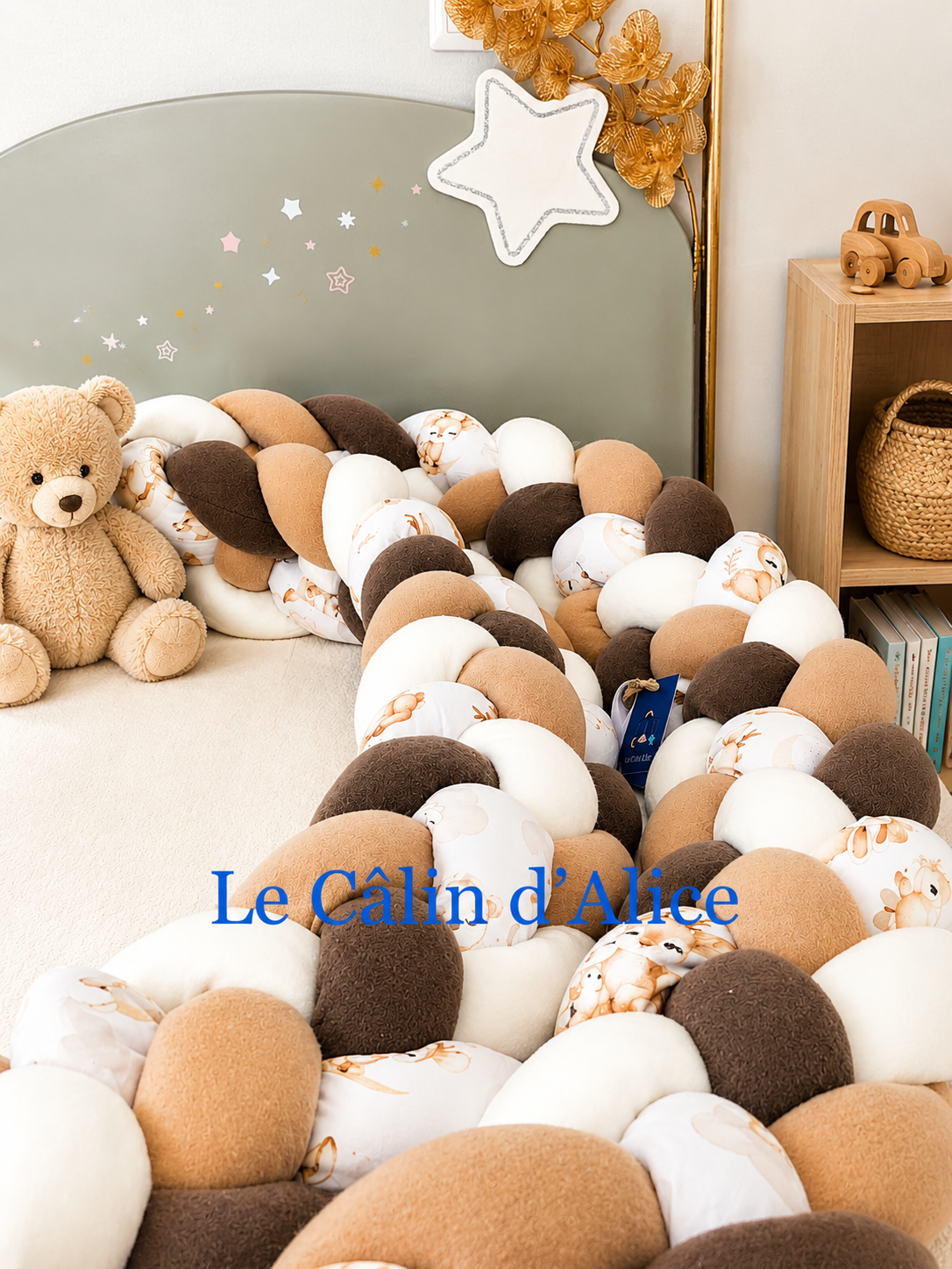 Tresse de lit 4 brins – Marron, beige, blanc & imprimé cerfs et lapins qui dorment