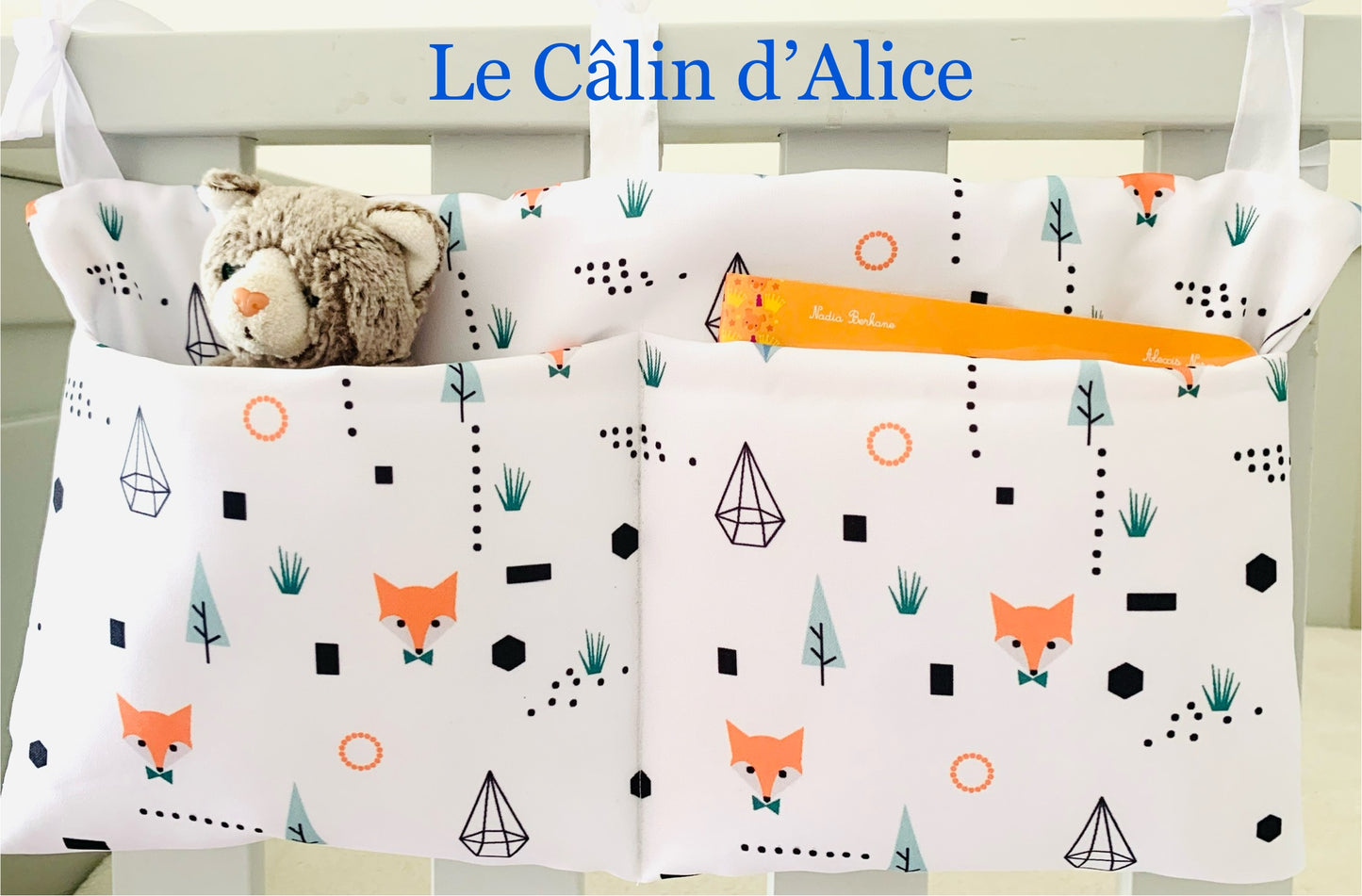 Range Doudou Bébé Motif Renard Géométrique – Organisateur de Lit Fait Main | Cadeau Naissance