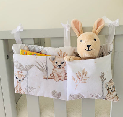 Range Doudou Bébé Motif Animaux Balançoire – Organisateur de Lit Fait Main | Cadeau Naissance