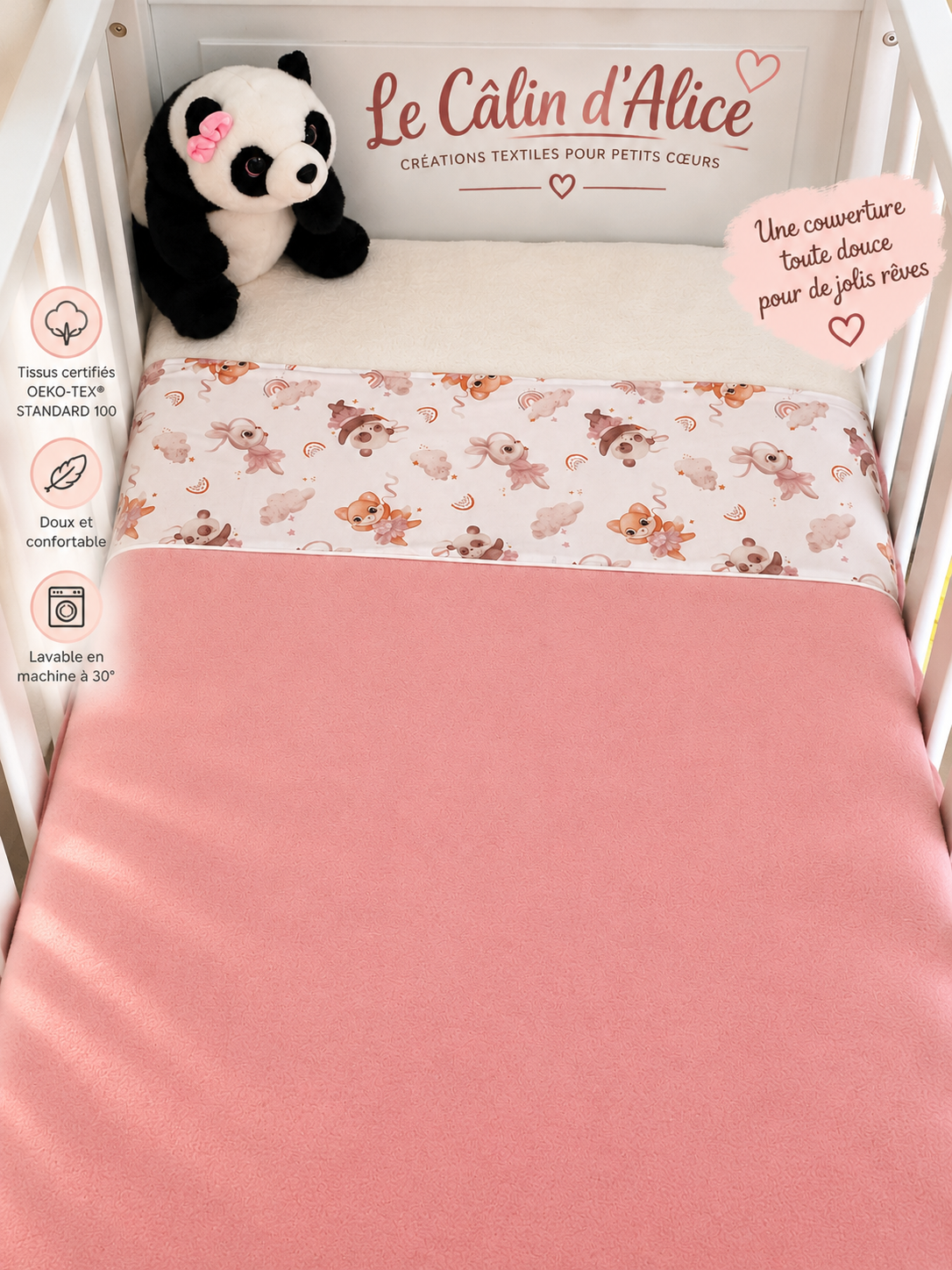 Couverture bébé motif animaux danseuse présentée dans une chambre d’enfant