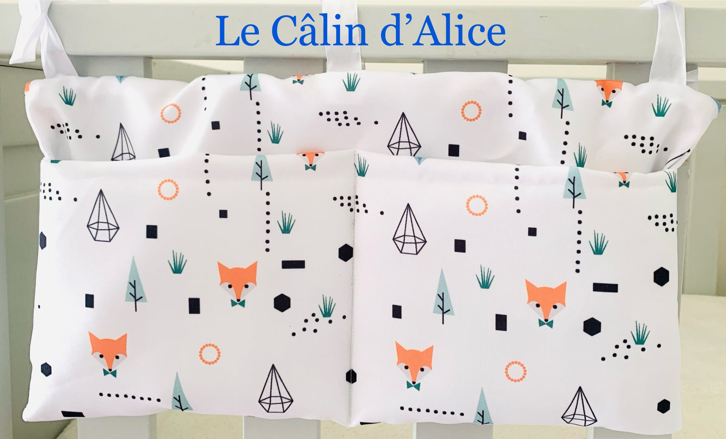 Range Doudou Bébé Motif Renard Géométrique – Organisateur de Lit Fait Main | Cadeau Naissance