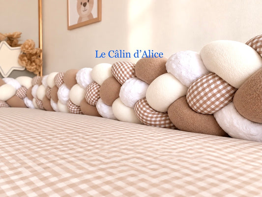 Tresse de lit 4 brins beige, blanc lisse, vichy beige et blanc, minky blanc à pois