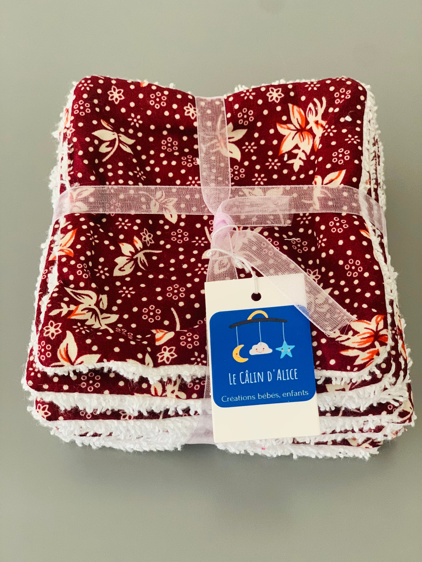 Lot de 8 Lingettes Lavables Bébé Motif Fleuri Fond Rouge – Coton Oeko-Tex Fait Main | Cadeau Naissance
