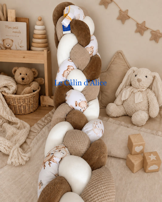 Tresse de lit 4 brins – Beige nid d'abeilles, marron foncé, blanc & imprimé cerfs et lapins qui dorment